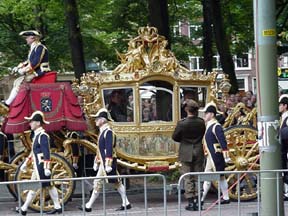 picture of royal coach
